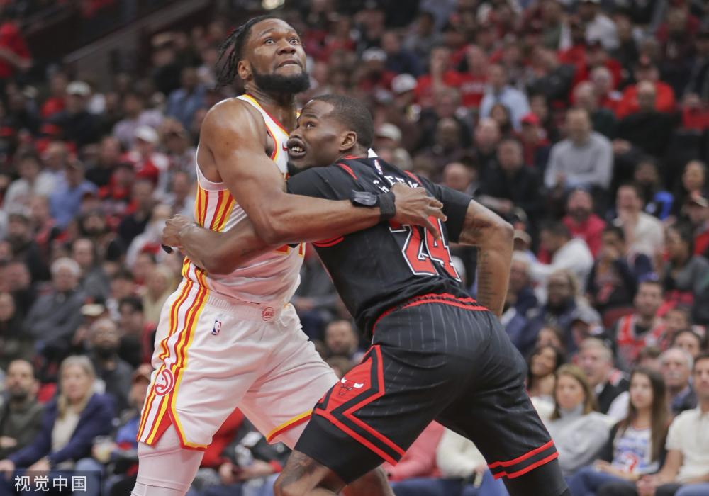 防守两端的 防守两端的