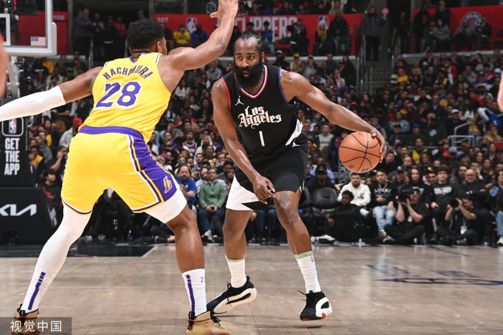 双方都在亚 双方都在亚